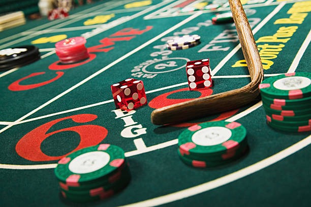 Live dealer table with multi-camera setup